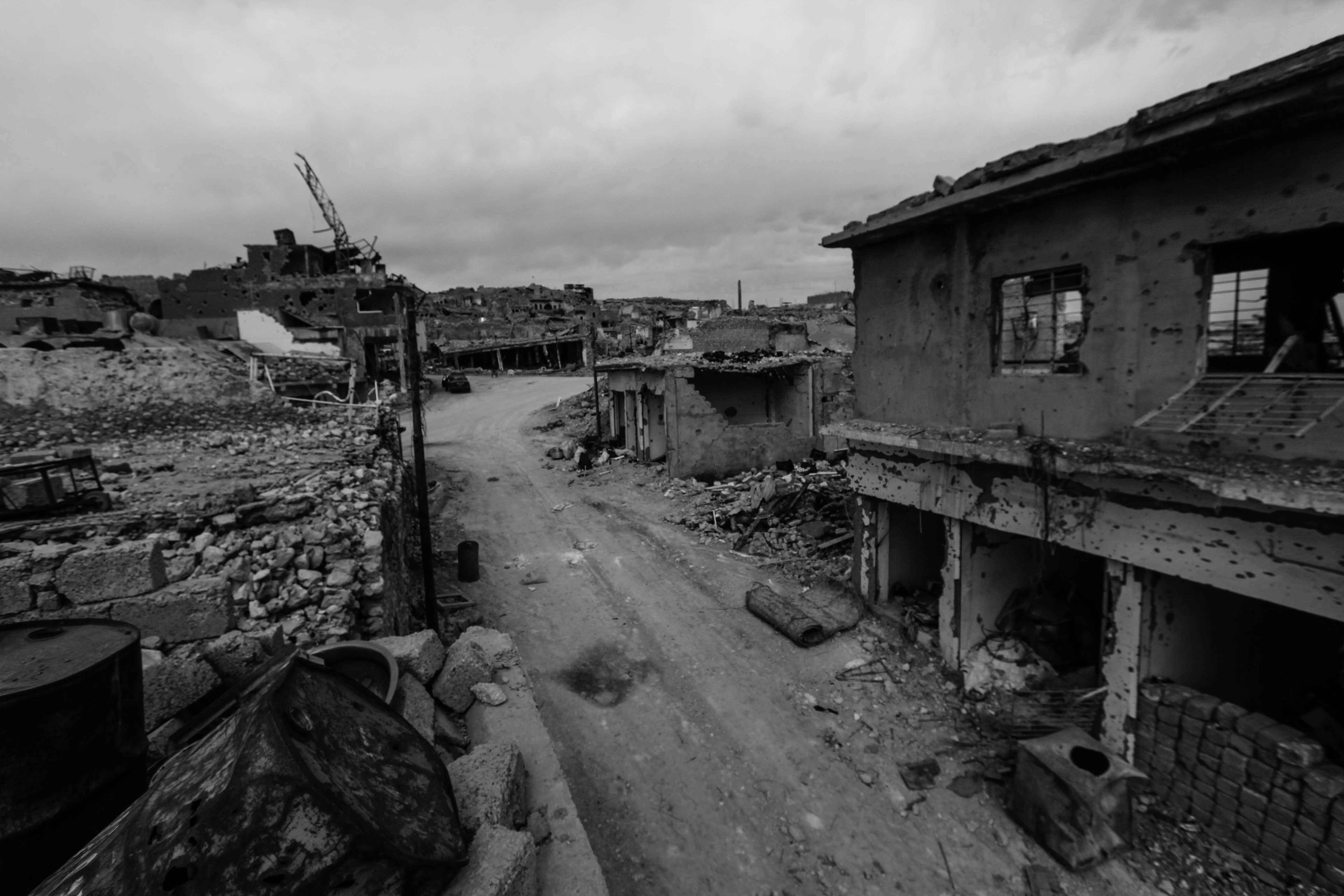 ما زالت المدينة الواقعة في محافظة نينوى مدمرة الى حد كبير (تصوير: شفان هركي)